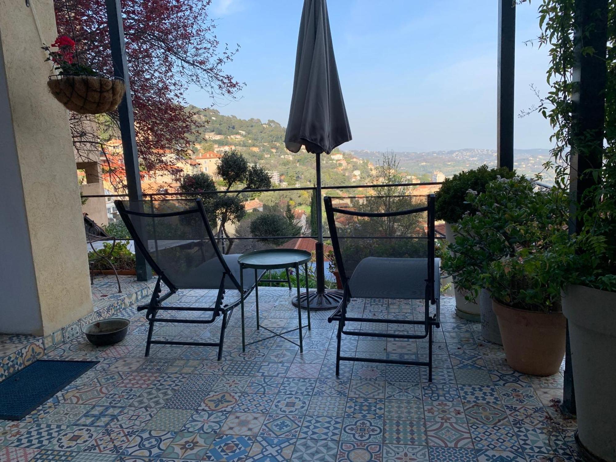 Skylark Bed & Breakfast Grasse Kültér fotó