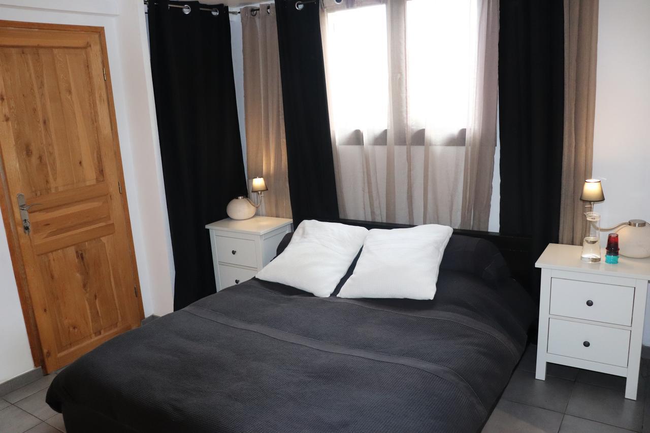 Skylark Bed & Breakfast Grasse Kültér fotó